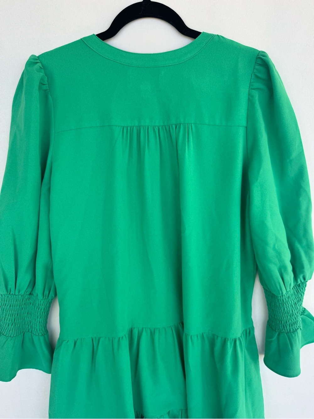 Pomander Place Emerald Green Tiered V-Neck Mini Shift Dress - Picture 8 of 13